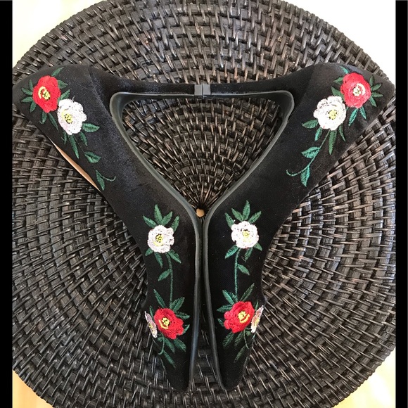 NEW BLACK FLORAL ‘a new day’ Sz8 HEELS - Picture 2 of 7